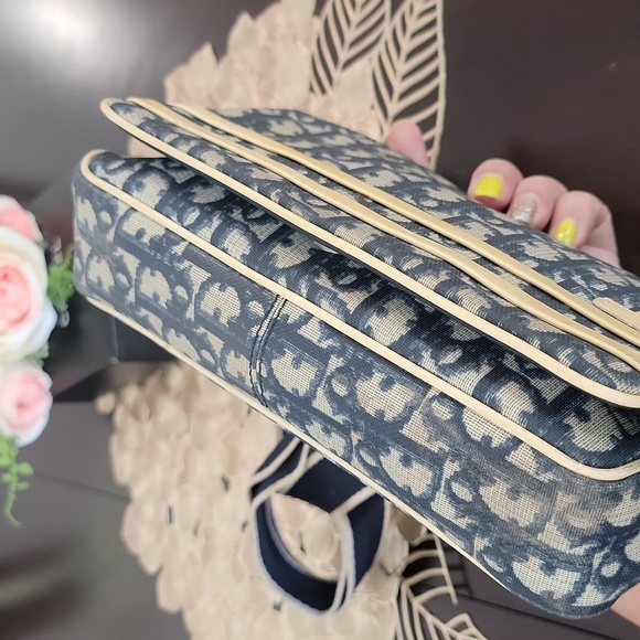 Authentic Dior crossbody bag - Picture 8 of 14